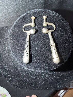 Vintage Taxco Hecho en Mexico Sterling Silver intricate filigree Screw Back 4g